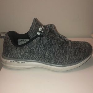 APL TECHLOOM PRO SNEAKERS